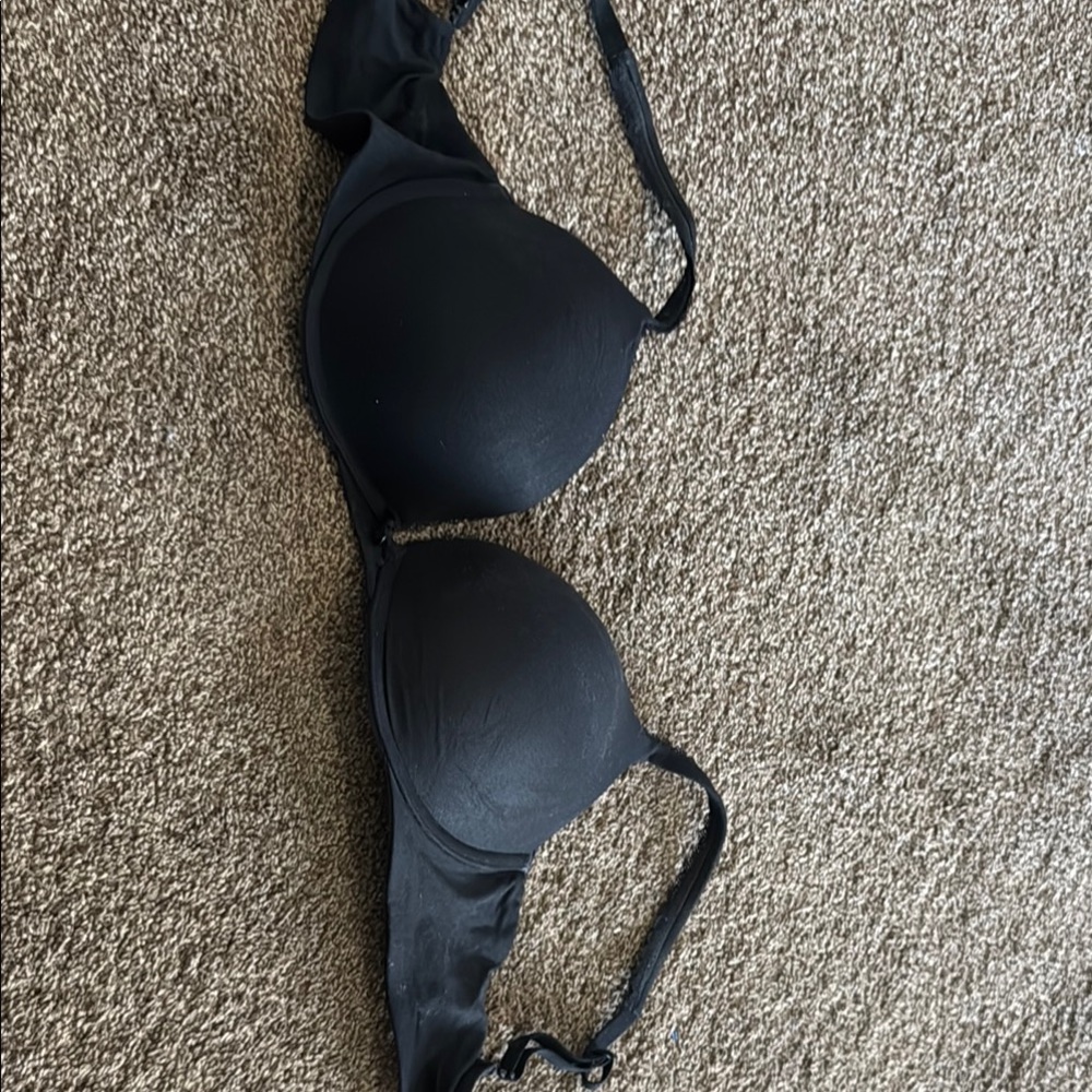 Victoria's Secret Black Full-Coverage Bra with Molded Cups